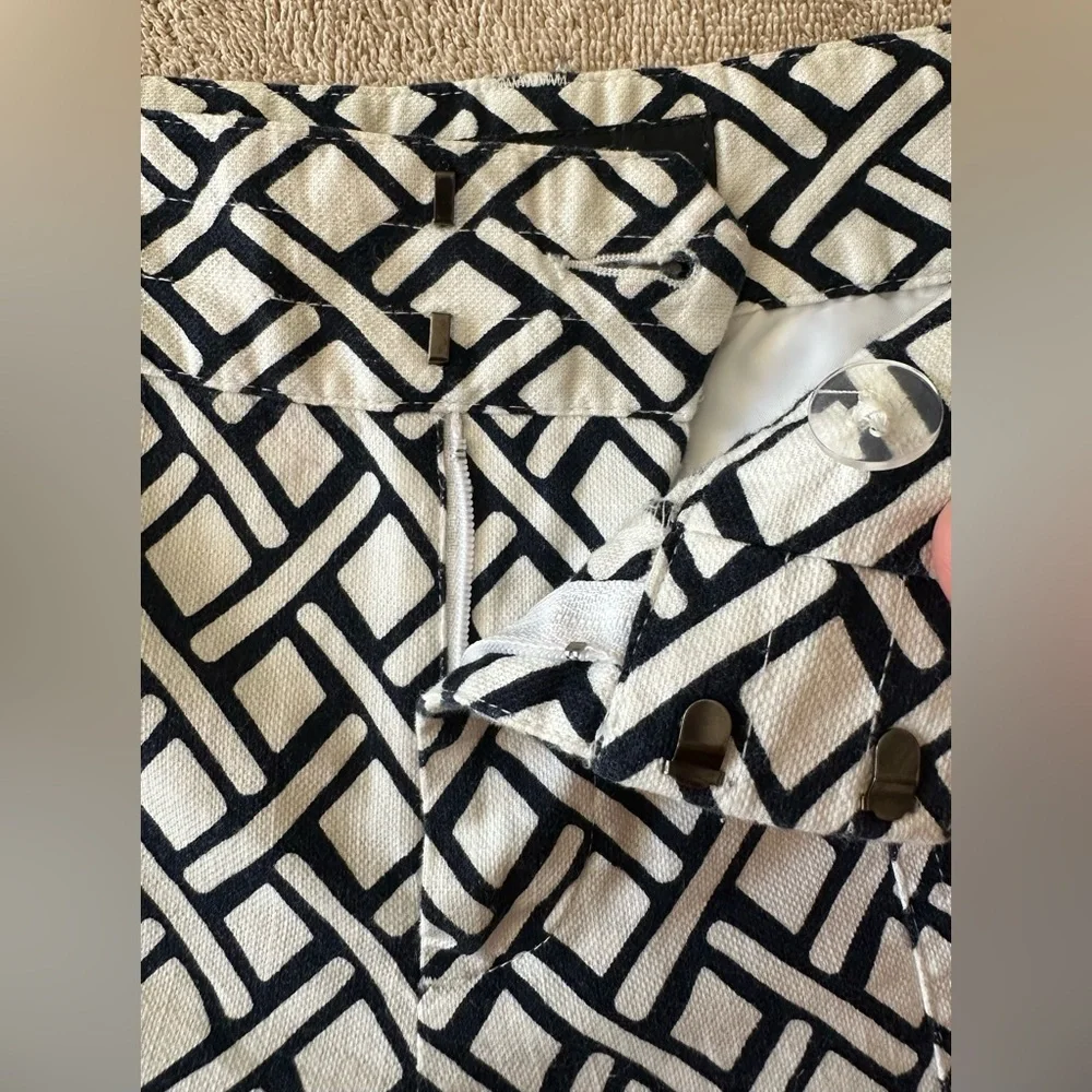 Banana Republic High Waist Black and White Geometric Shorts